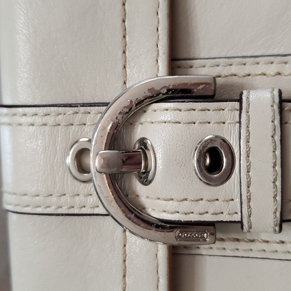 Coach trifold white leather wallet - Picture 5 of 6